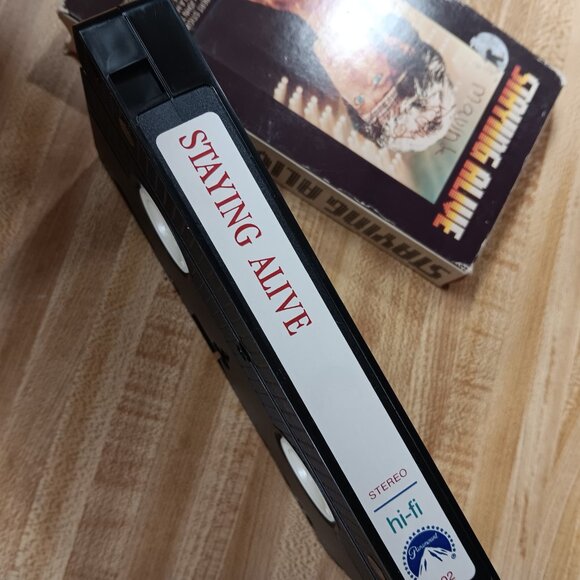 Staying Alive VHS 1983 TRAVOLTA Sylvester Stallone Dance Disco Cult  Bee Gees VG - Picture 8 of 8